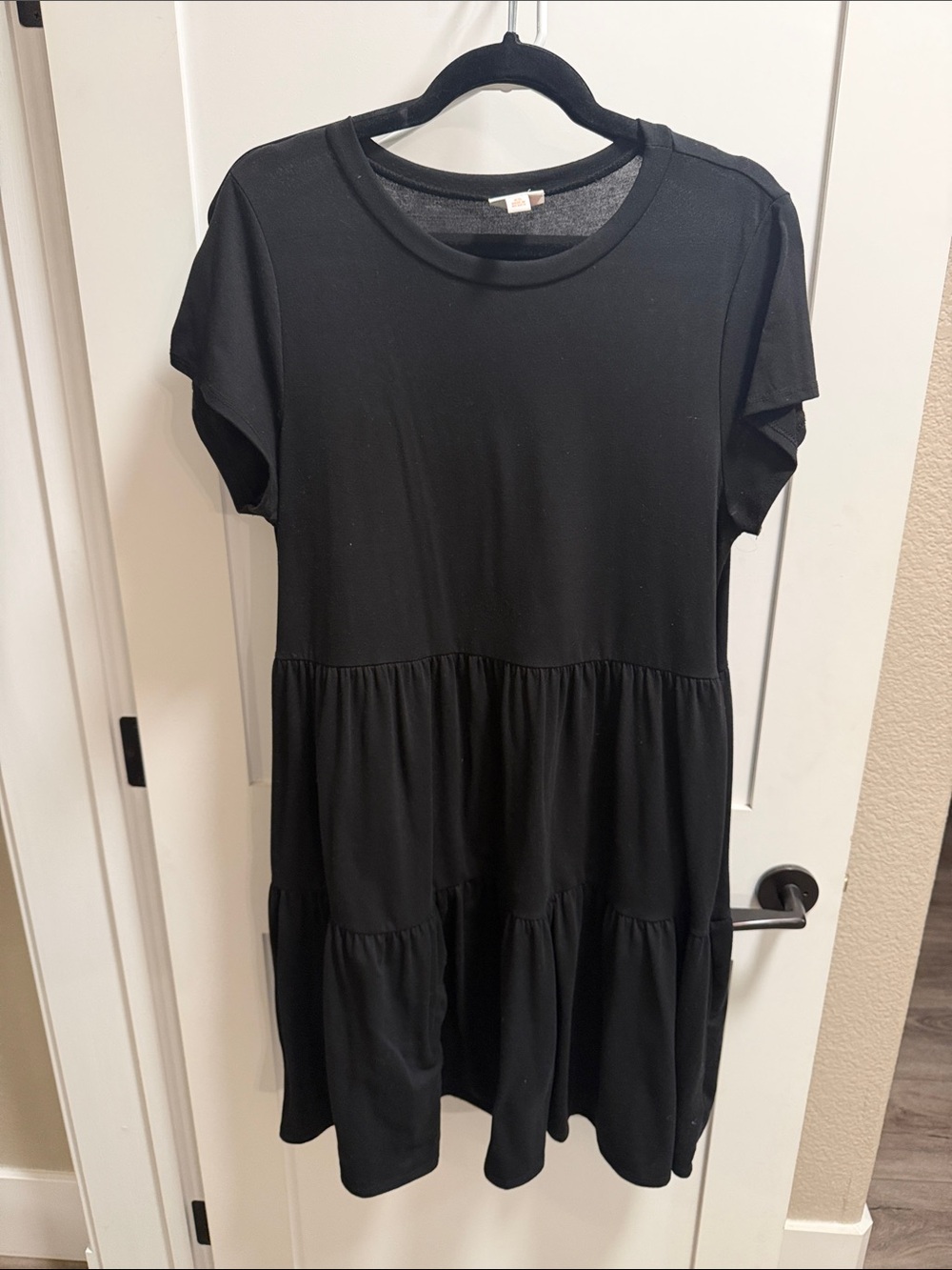 LuLaRoe Ariel Black Tiered Short-Sleeve Dress